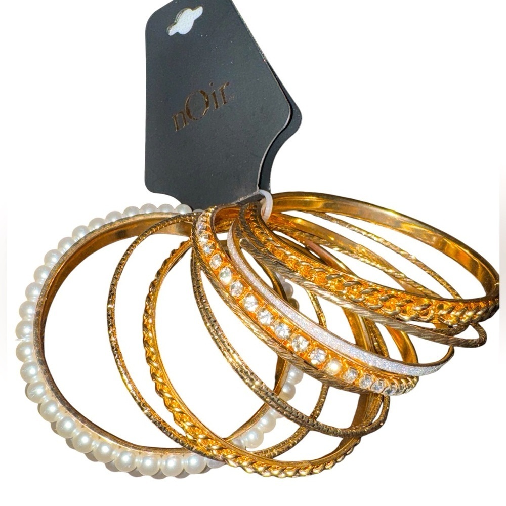 💎 NWT! Noir Embellished Bangle Set